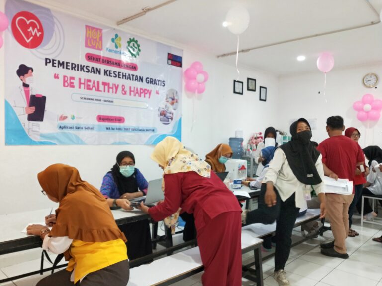 Community members receive free health checks during a preventive care event in Boyolali, Indonesia, highlighting early screening and the growing focus on preventive care in Indonesia.